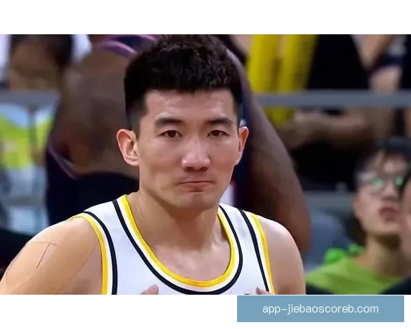 马刺队与凯尔特人队激烈对决 孙铭徽精彩表现引发球迷热议